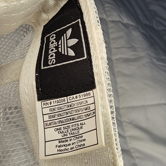 Women's VINTAGE Adidas Mesh Snapback Hat - Picture 9 of 9